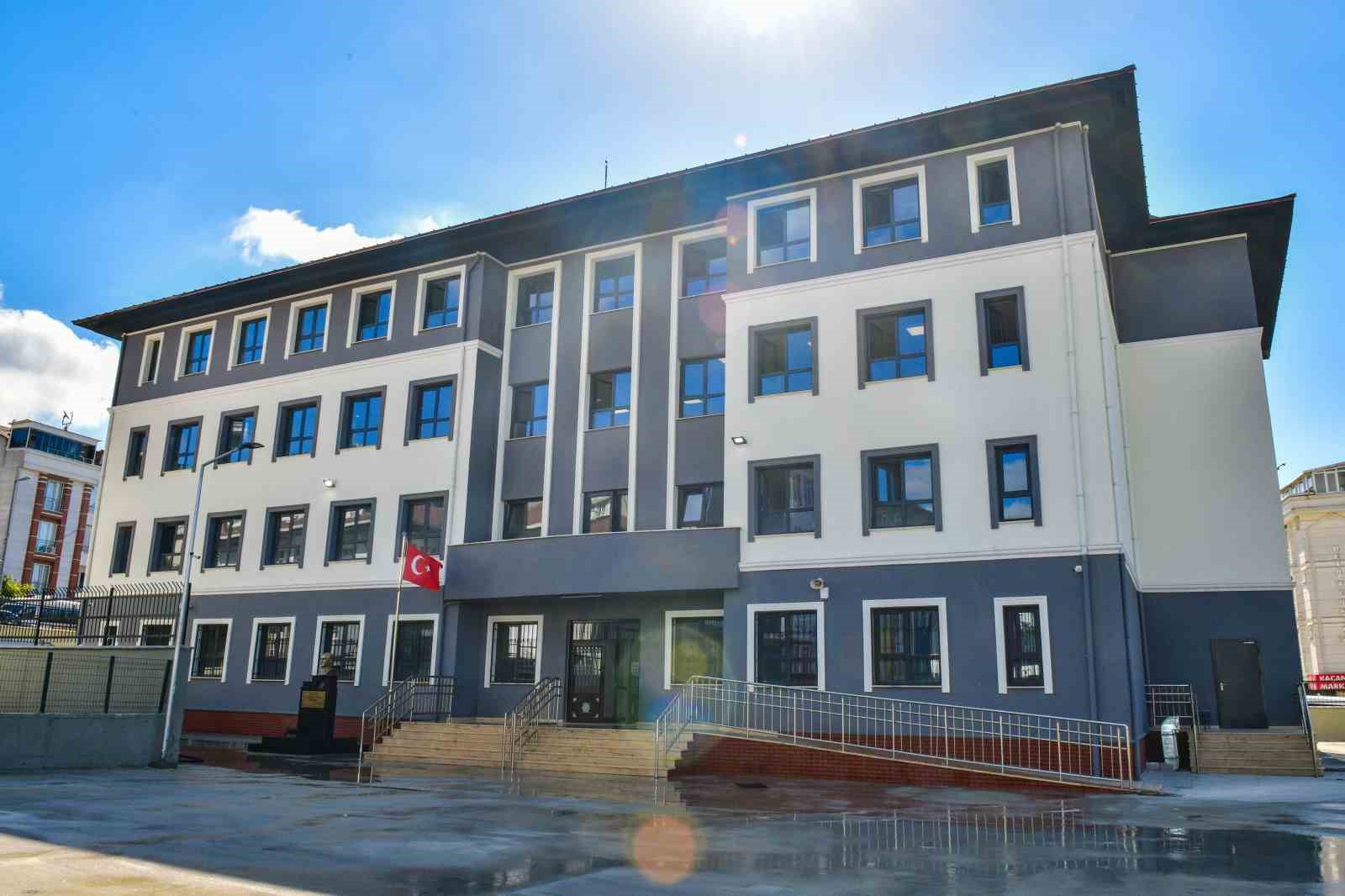 esenyurt-ta-egitime-yeni-yatirim-akcaburgaz-da-16-derslikli-okul-egitime-basladi