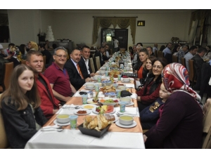 Başkan Sever Belediye Personeliyle İftarda Buluştu