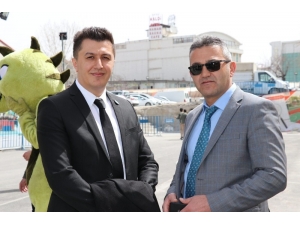 İranlılar Ramazan Bayramı’nı Van’da Geçirecek