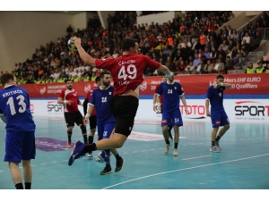 Can Çelebi, Tecrübelerini Gençlere Aktarıyor