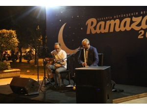 Kitap Sokağı’nda Sunulan Dinleti Vatandaşlardan Büyük İlgi Gördü