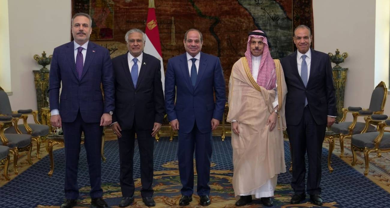 bakan-fidan-misir-cumhurbaskani-es-sisi-ile-bir-araya-geldi