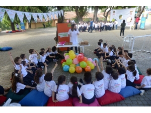 Binlerce Çocuk, Okul Dışarıda Günü İle Sınıflarını Açık Havaya Taşıdı