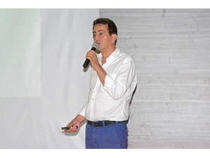 Op. Dr. Bayrak: "Türkiye’de Her 3 Kişiden 1’i Obez"