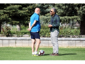 Kayserispor Karaman İle Anlaştı