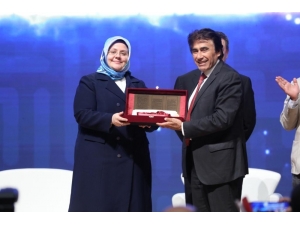 Bakan Selçuk: “Türkiye’yi, Çalışma Hayatımızın Niteliklerini Hedeflediğimiz Noktaya El Birliği İle Taşıyacağız”