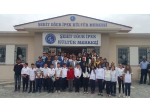 Acıgöl 4 Temmuz Ortaokulu Yılsonu Sergisi Açtı