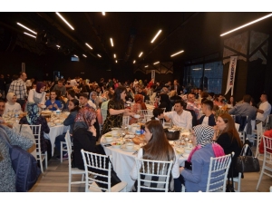 Özel İmperial Hastanesi Çalışanları 12. Geleneksel İftar Yemeğinde Bir Araya Geldi