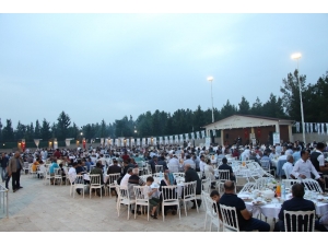 Canpolat Belediye Personelleriyle İftar Yaptı