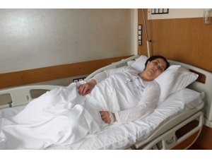 20 Yıllık Hastalığından Ameliyatla Kurtuldu