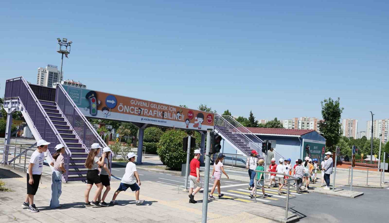 yaz-donemi-cocuk-trafik-egitimleri-basladi