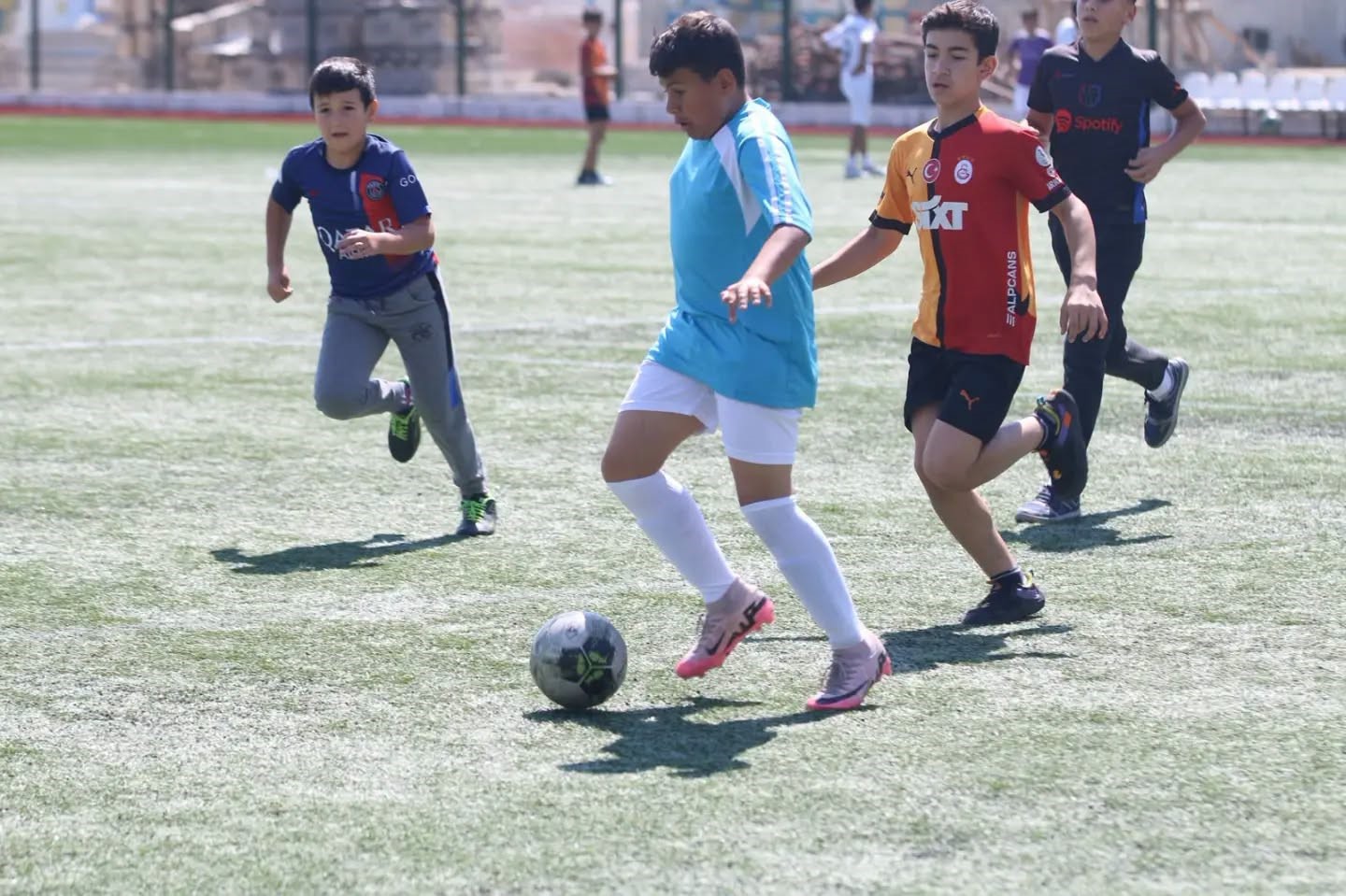 camiler-arasi-futbol-turnuvasinda-ilk-duduk-caldi