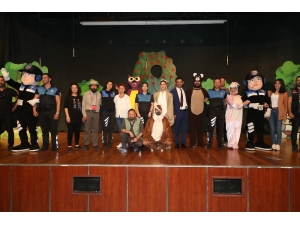 Çocuklar Tiyatro Etkinliği İle Eğlendi