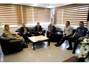 Vali Arslantaş’tan, Kemah Belediye Başkanı Aslan’a Ziyaret