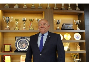 Prof. Dr. Ahmet Sedat Aybar: “Brexit May’in Kaderini Belirledi“