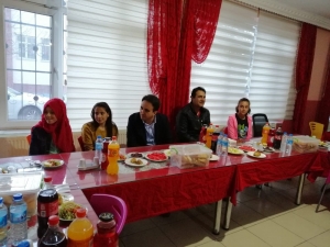 Kaymakam Dundan Öğrencilerle İftar Açtı
