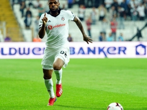 Spor Toto Süper Lig: Beşiktaş: 3 - Kasımpaşa: 1 (İlk Yarı)