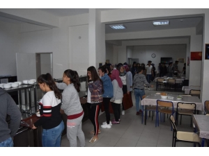 Aslanapa Protokolü, Anadolu Lisesi Öğrencileriyle İftar Yemeğinde Buluştu