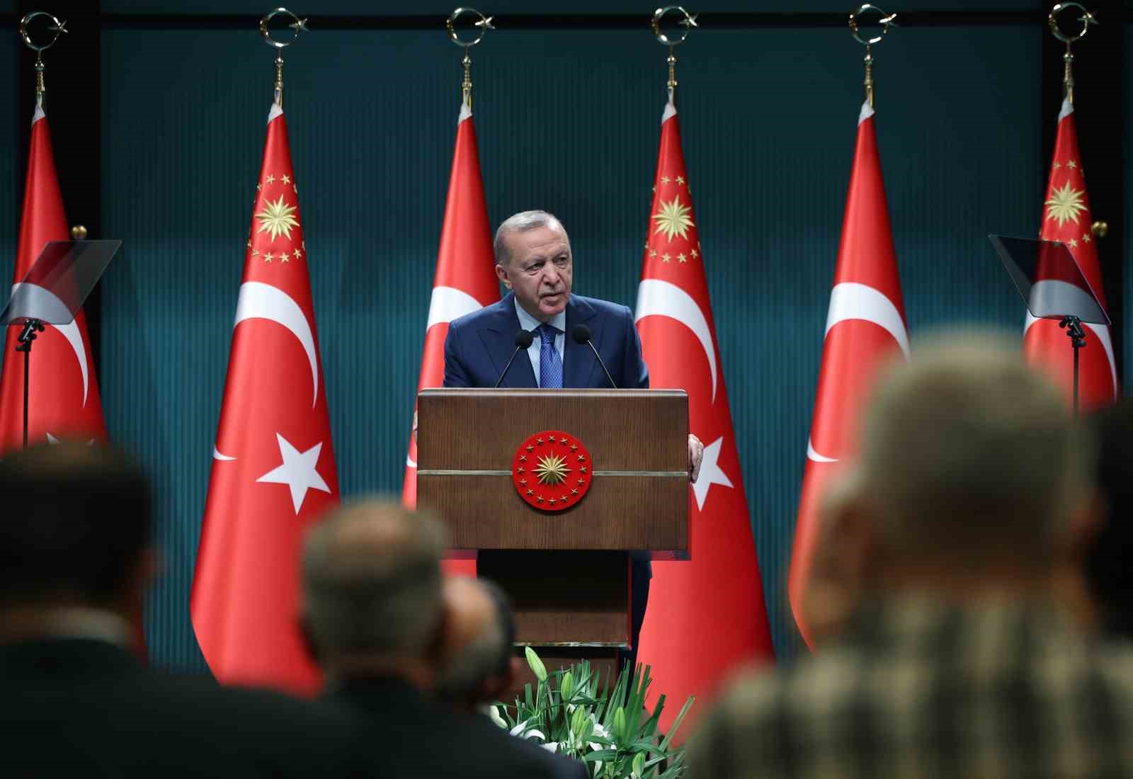 cumhurbaskani-erdogan-kilic-sakirtilari-altinda-can-alip-can-vererek-kendimize-yurt-eyledigimiz-bu-topraklarda-kimseye-ameliyat-yaptirmayiz