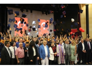 Marmaris Turizm Meslek Yüksekokulu’nda Mezuniyet Coşkusu