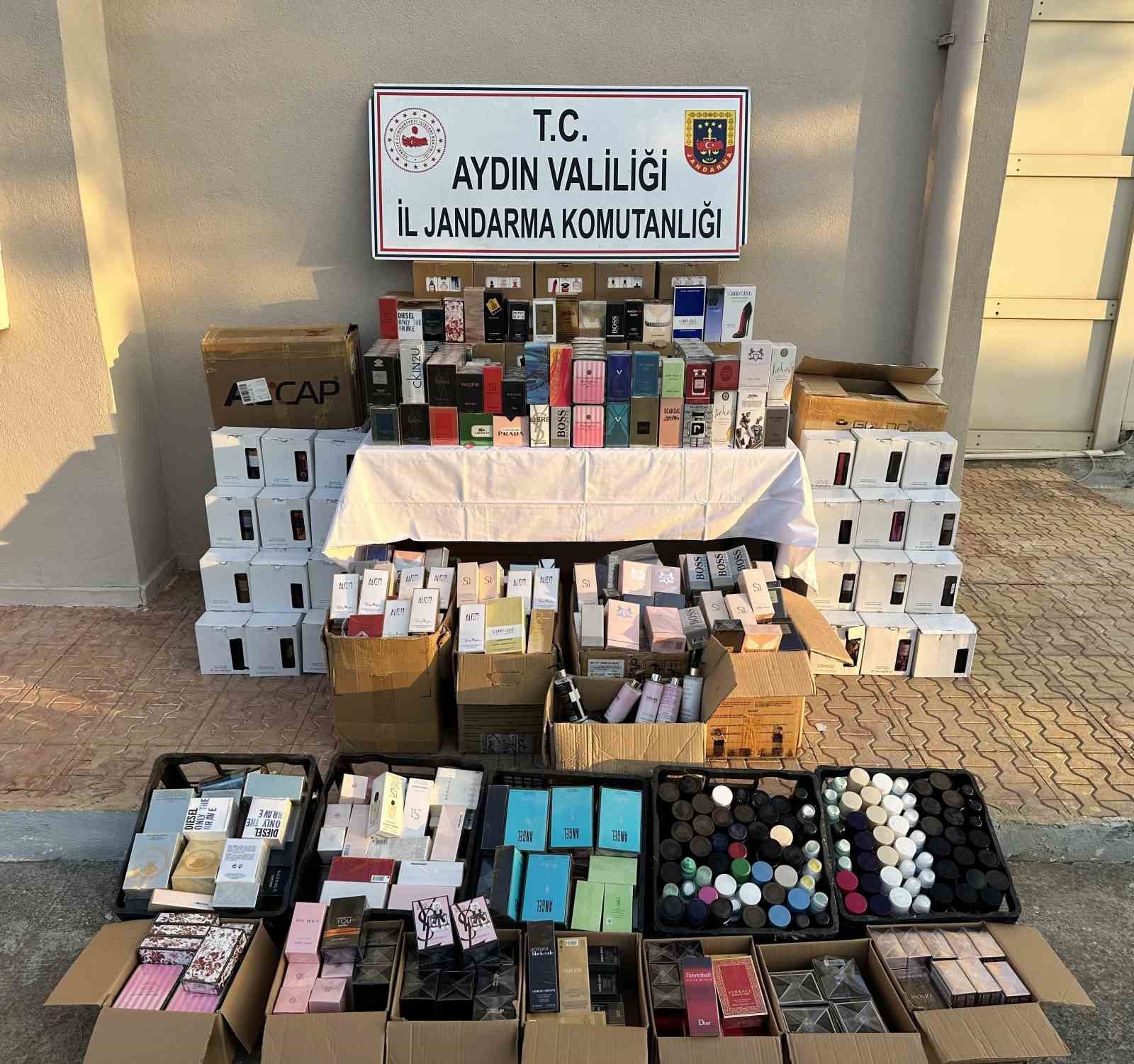 kusadasi-nda-4-milyon-tl-degerinde-kacak-kozmetik-urun-ele-gecirildi
