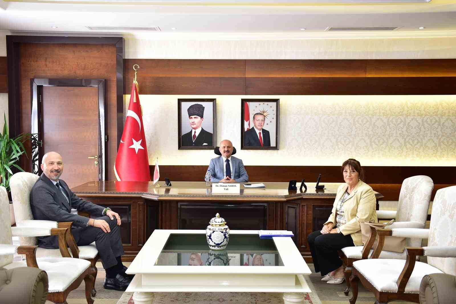 baskan-arikan-aydin-valisi-varol-ile-bir-araya-geldi