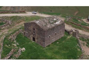 169 Yıldır Restore Edilmeden Ayakta Duruyor