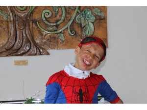 Yüz Nakli Olan Suriyeli Ahmed’in "Örümcek Adam" Hayali