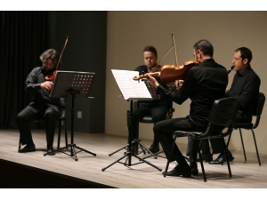 Çağdaş Sanatlar Galerisinde ’Oda Müziği’ Ziyafeti Sürüyor