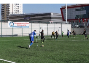 Şampiyon Son Maçını Farklı Kazandı