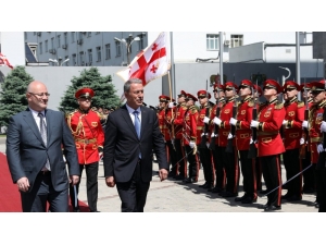 Bakan Akar, Gürcistan Savunma Bakanı Izoria İle Bir Araya Geldi