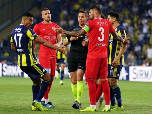 Spor Toto Süper Lig: Fenerbahçe: 3 - Antalyaspor: 1 (Maç Sonucu)