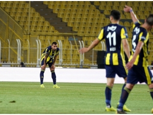 Kadıköy’de Mehmet Topal’a Tepki