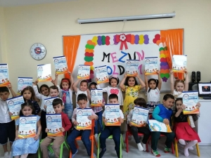 600 Minik Karne Heyecanı Yaşadı