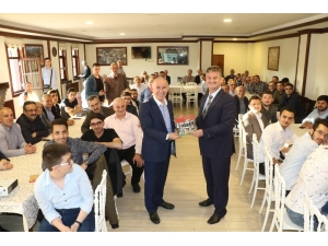 İhlas Vakfı Öğrenci Evlerinde Mezuniyet Coşkusu Yaşandı