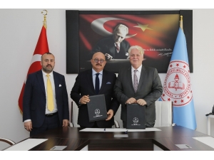 Özel Sektör-lise İşbirliği