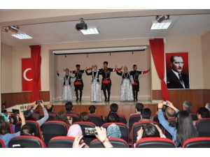 Arpaçay’da Yıl Sonu Sergisi Açıldı