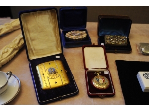 Osmanlı Dönemine Ait Eserler Müzayedede Satışa Sunuldu