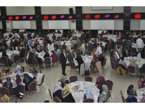 Şuhut’ta Yetim Çocuklara İftar Verildi