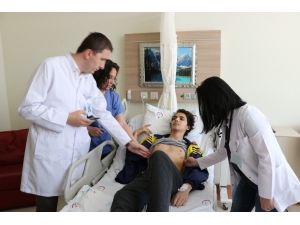 Göğüs Çöküklüğü Olan Çocuğa Kapalı Ameliyat Yapıldı