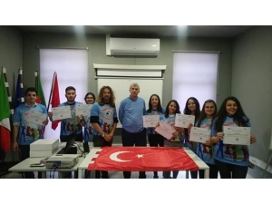 Kayseri Öğrenciler Yaşlı Bakım Hemşireliği Stajını Portekiz’de Yaptı