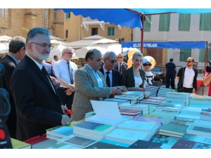 Hala Sultan Kitap Günleri Kapılarını Lefkoşalı Kitapseverlere Açtı