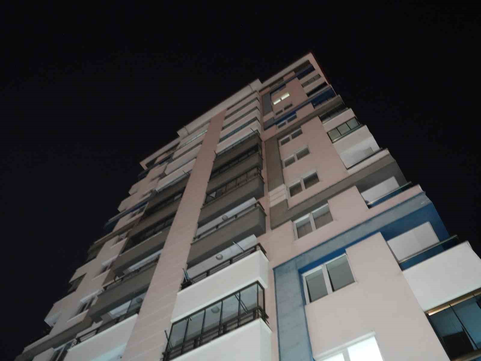 12-kattaki-balkondan-dusen-kadin-hayatini-kaybetti