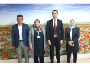 Hatice Tekin, ’Yılın Ebesi’ Seçildi