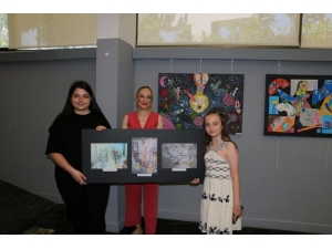 Karma Resim Sergisi, Ziyarete Açıldı