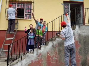 Köylüler Ve Dernek Üyeleri El Birliğiyle Köy Okulunu Onardı