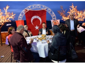 Şehit Ve Gazi Aileleri İftarda Buluştu