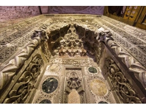 Tam Bir Sanat Eseri Olan Sivasi Hatun Camii Ziyaretçileri Hayran Bırakıyor