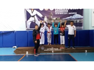 Madalyaları Topladılar