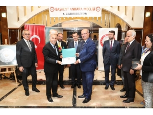 Ato Başkanı Baran, Üstün Hizmet Ve Başarı Ödülüne Layık Görüldü